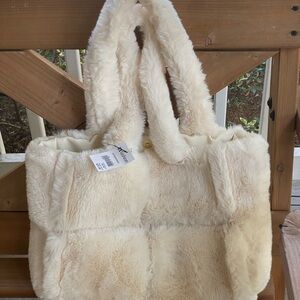 Faux fur tote bag